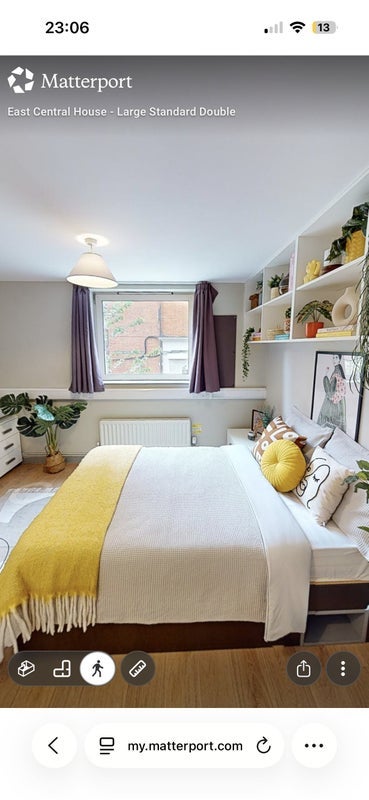 Room Lever Street in Greater London