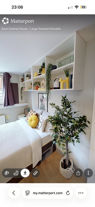 Room Lever Street in Greater London