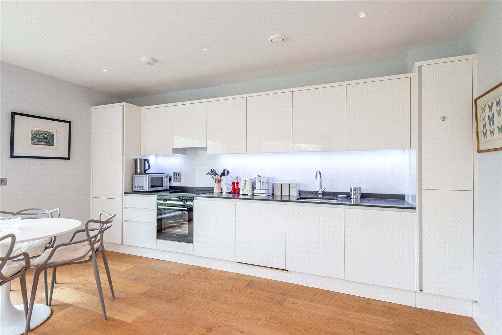 Flat Lillie Road in Greater London