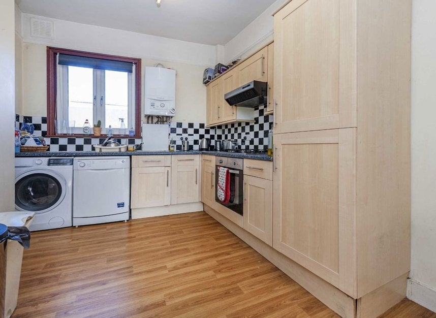 Flat Acre Lane in Greater London