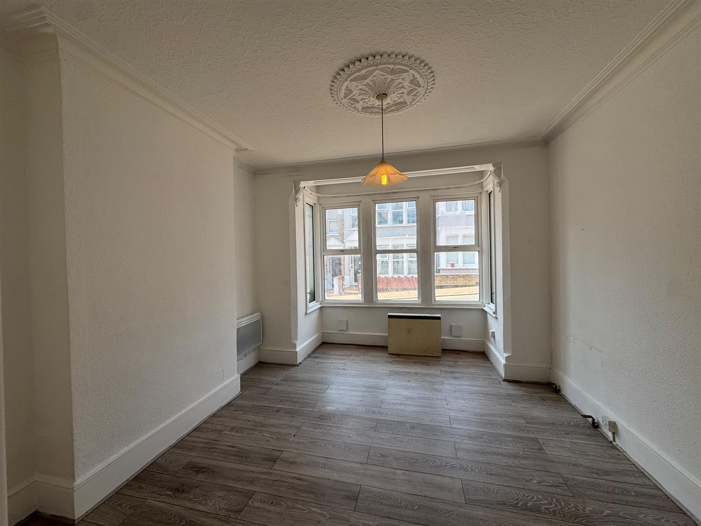 Flat Holland Road in Southend-on-Sea