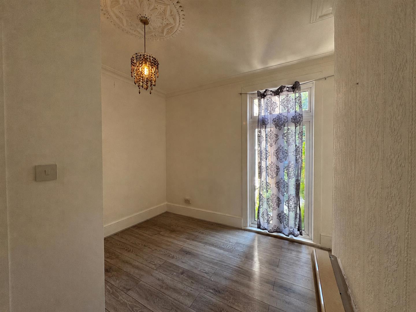 Flat Holland Road in Southend-on-Sea