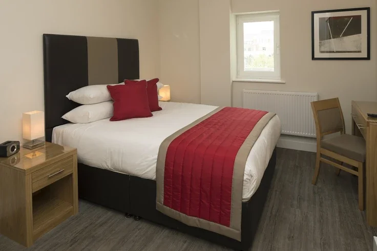 Flat Easthampstead Road in Bracknell