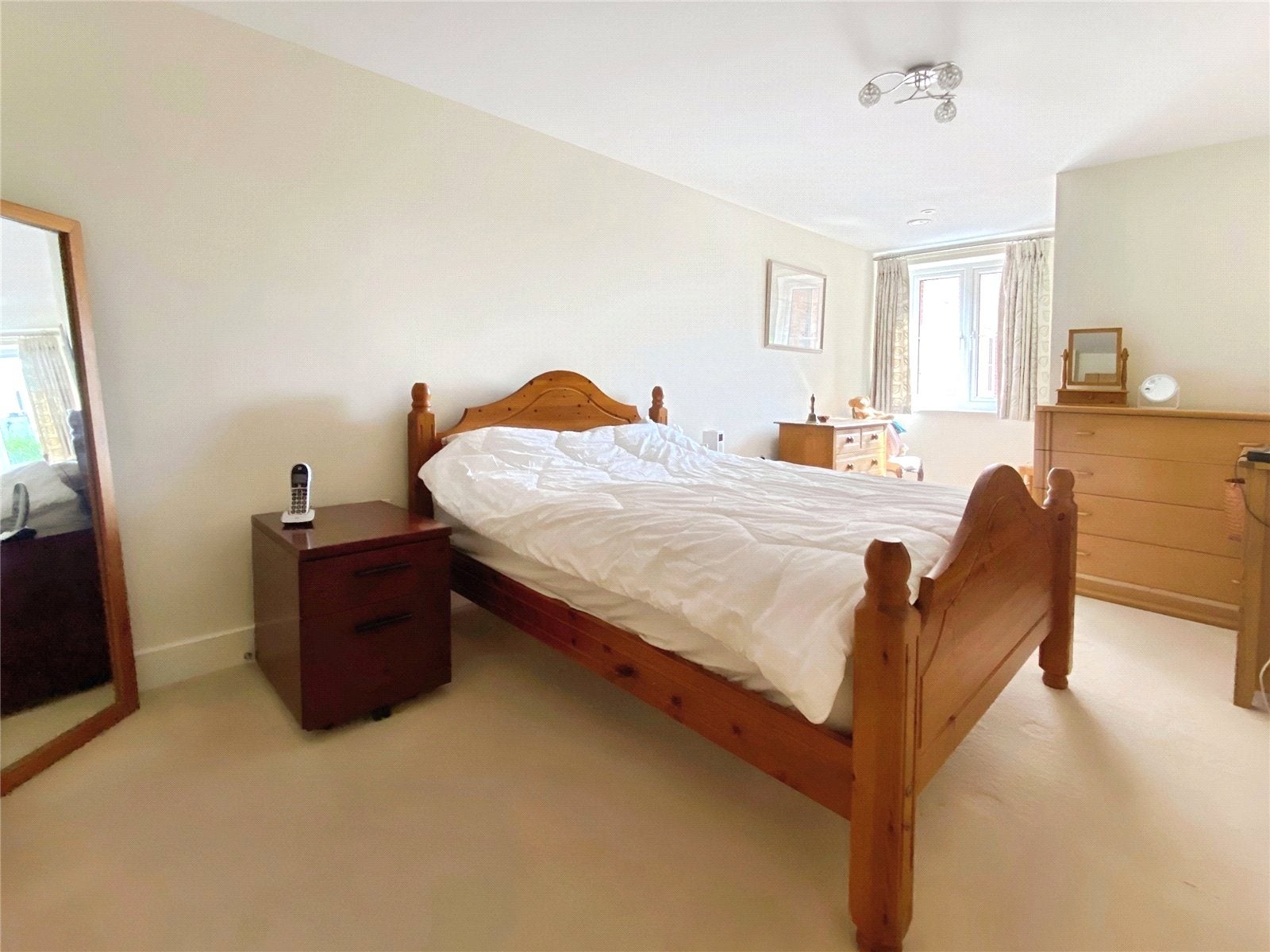 Flat Wellington Road in Wokingham