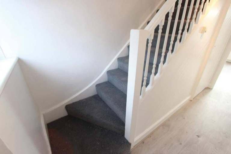 Flat Hampden Square in Greater London