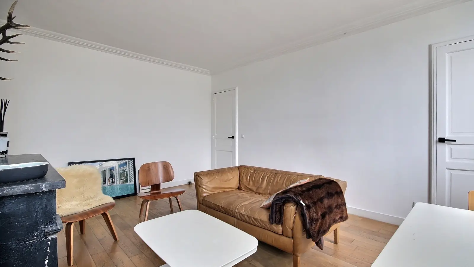 Flat Rue de Bourgogne in Paris