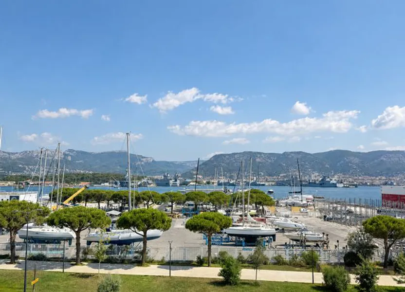 Flat Corniche Philippe Giovannini in La Seyne-sur-Mer