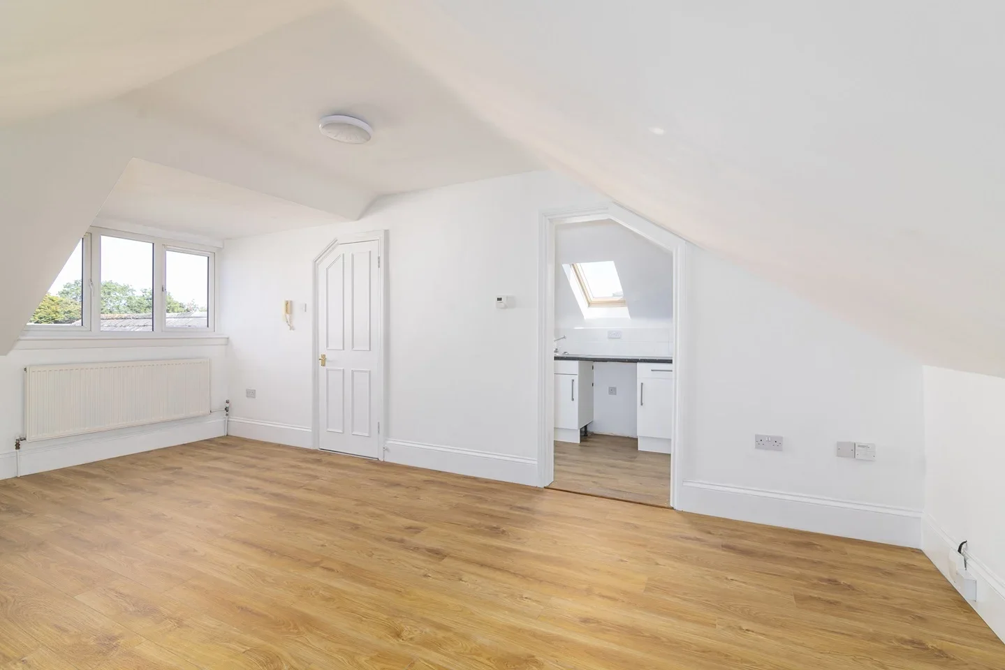 Flat Footscray Road in Greater London