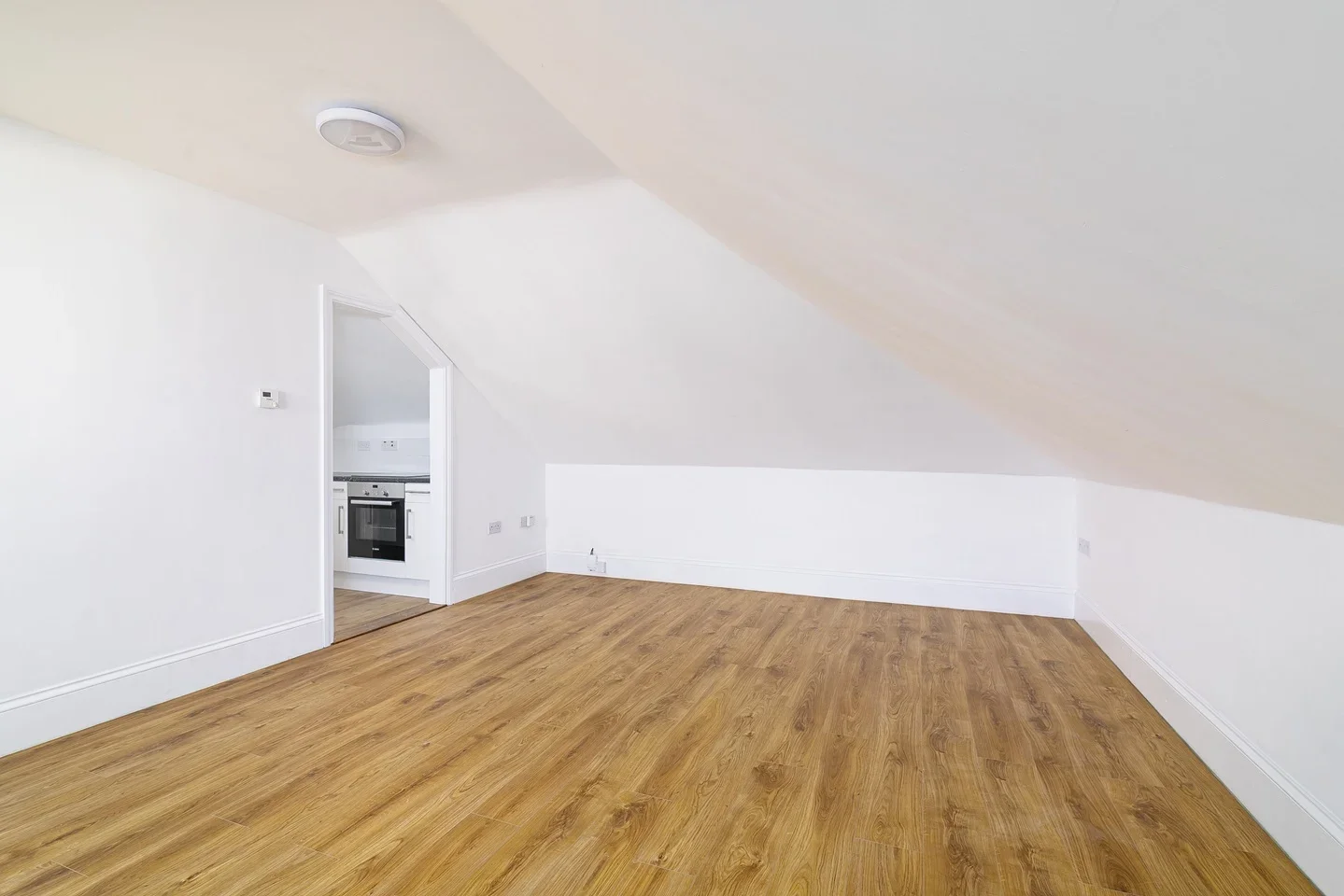 Flat Footscray Road in Greater London