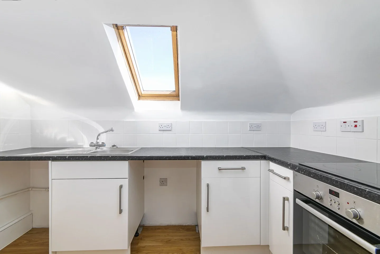 Flat Footscray Road in Greater London