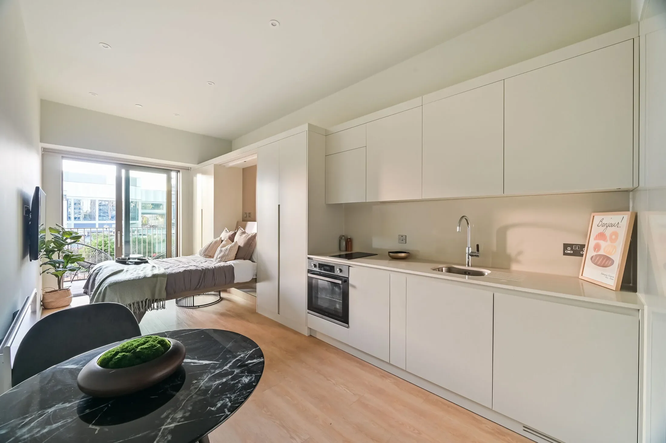 Flat Selsdon Way in Greater London