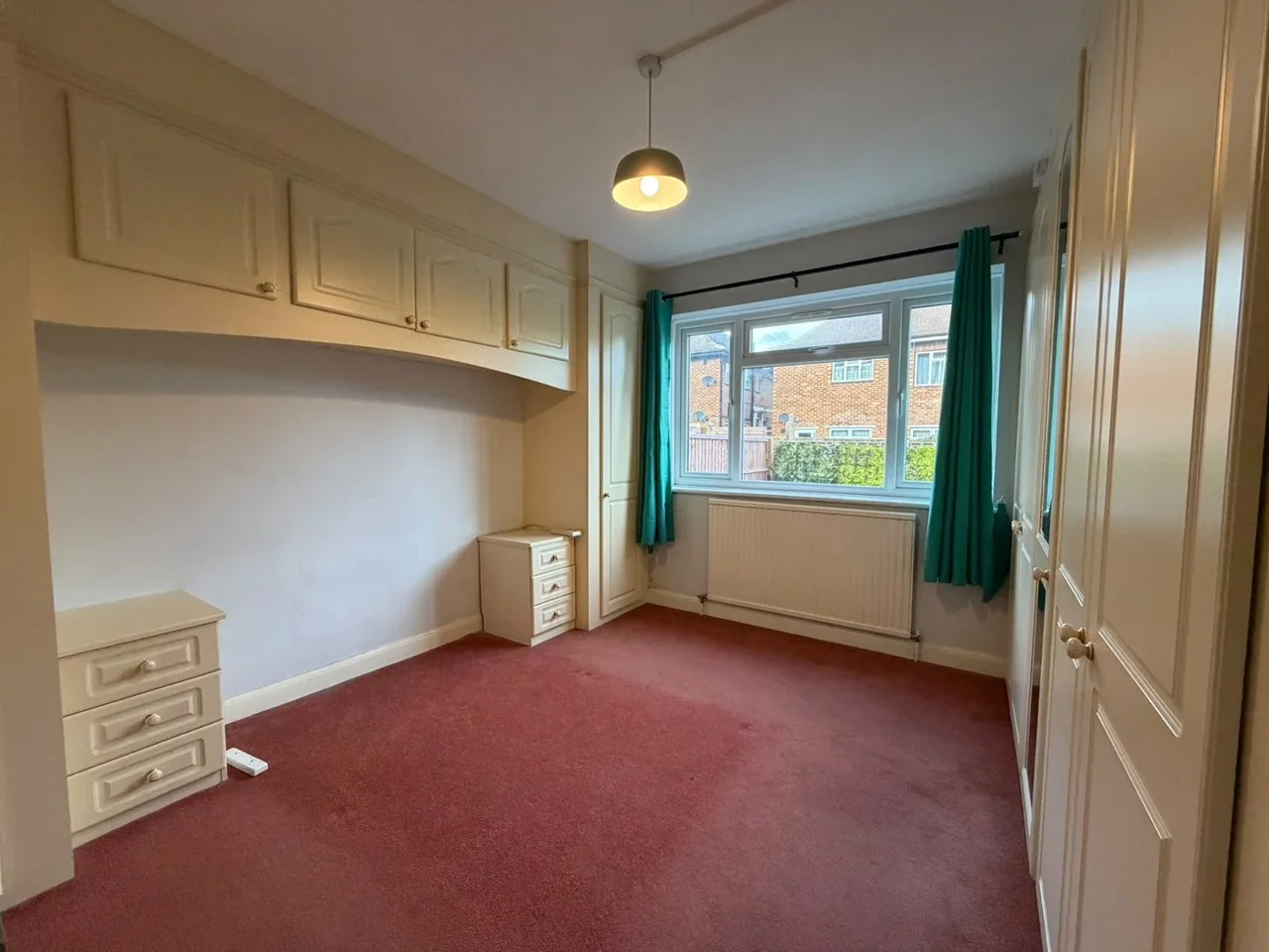 Flat Wickham Road in Greater London