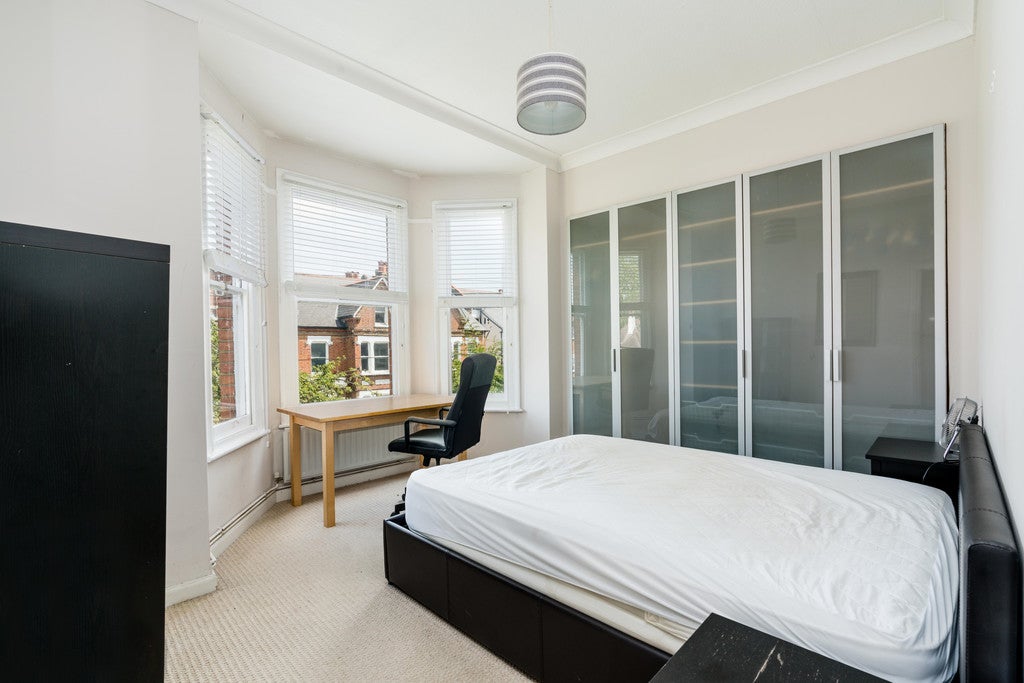 Flat Penford Street in Greater London