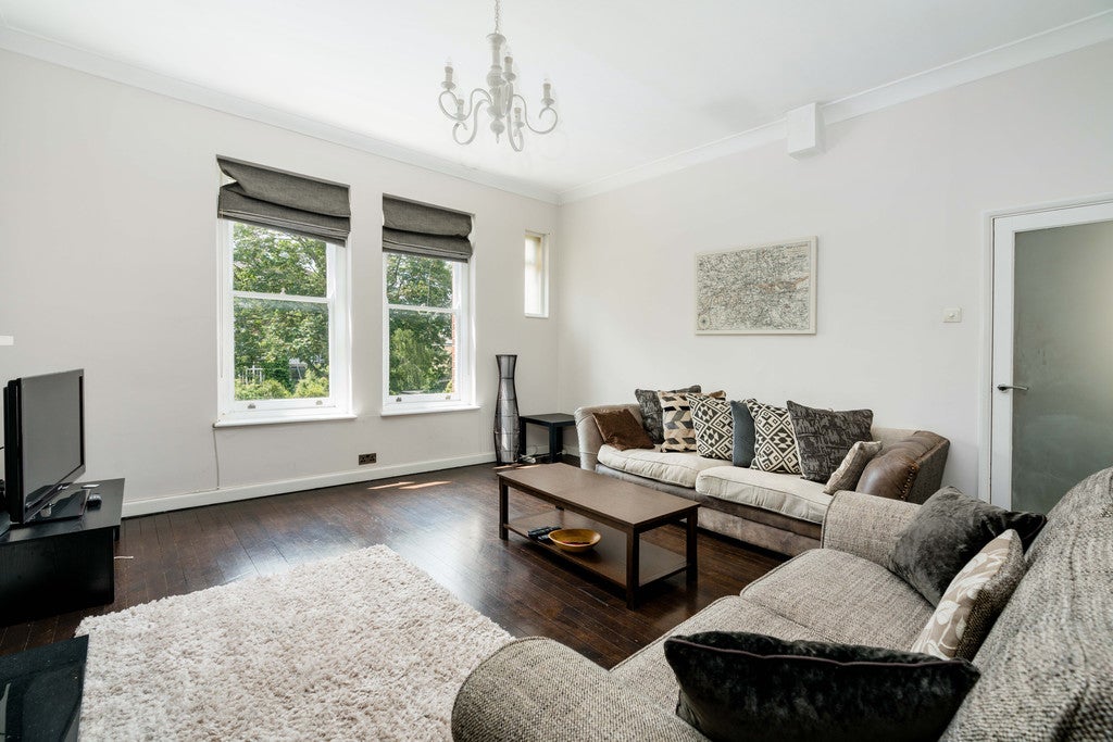 Flat Penford Street in Greater London