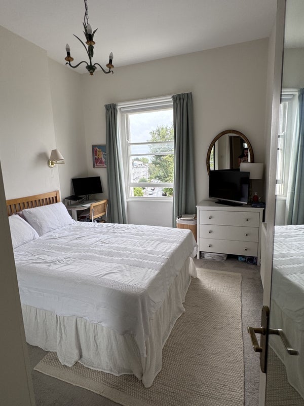 Room Belsize Park in Greater London