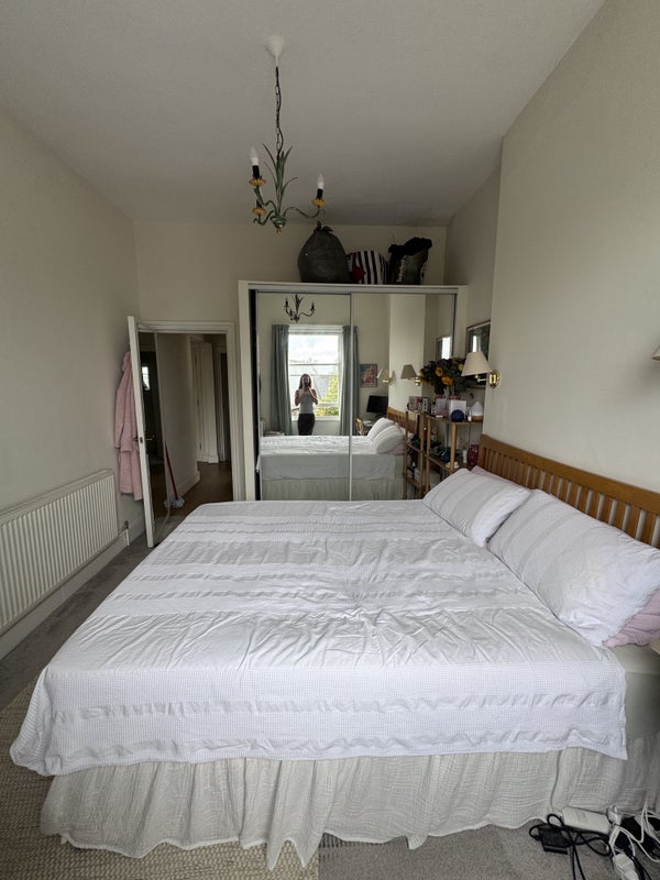 Room Belsize Park in Greater London