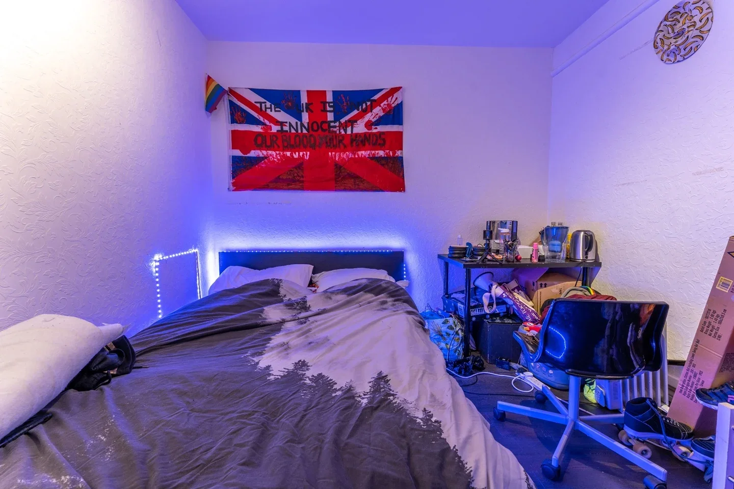 Room Burder Close in Greater London