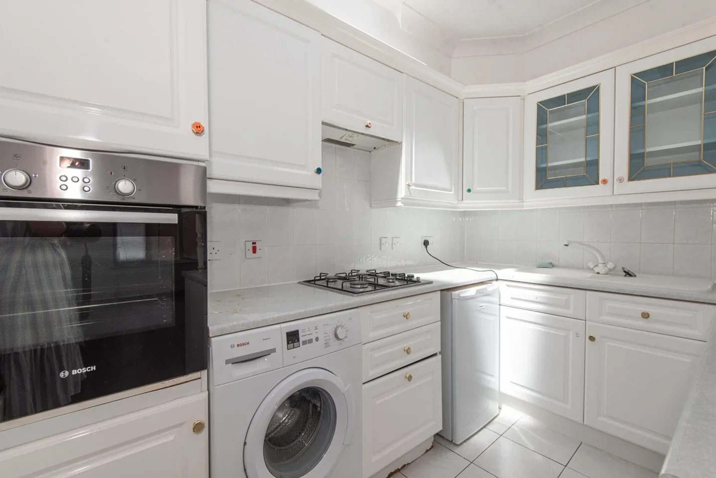 Flat Mitcham Lane in Greater London
