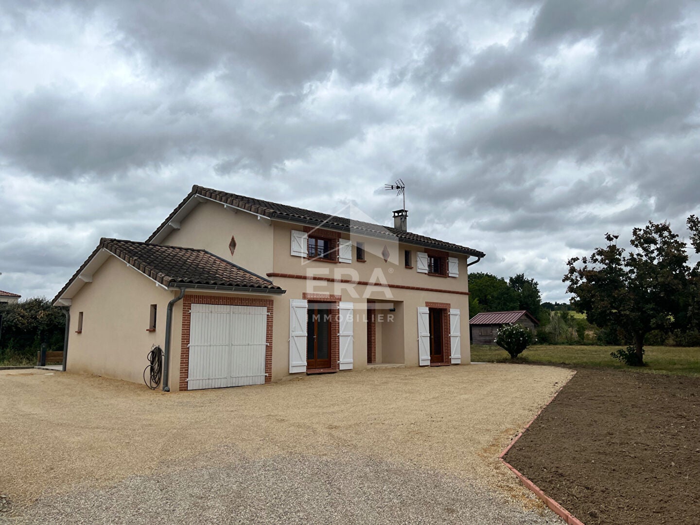 House Autoroute des Deux Mers in Castelnau-d'Estrétefonds