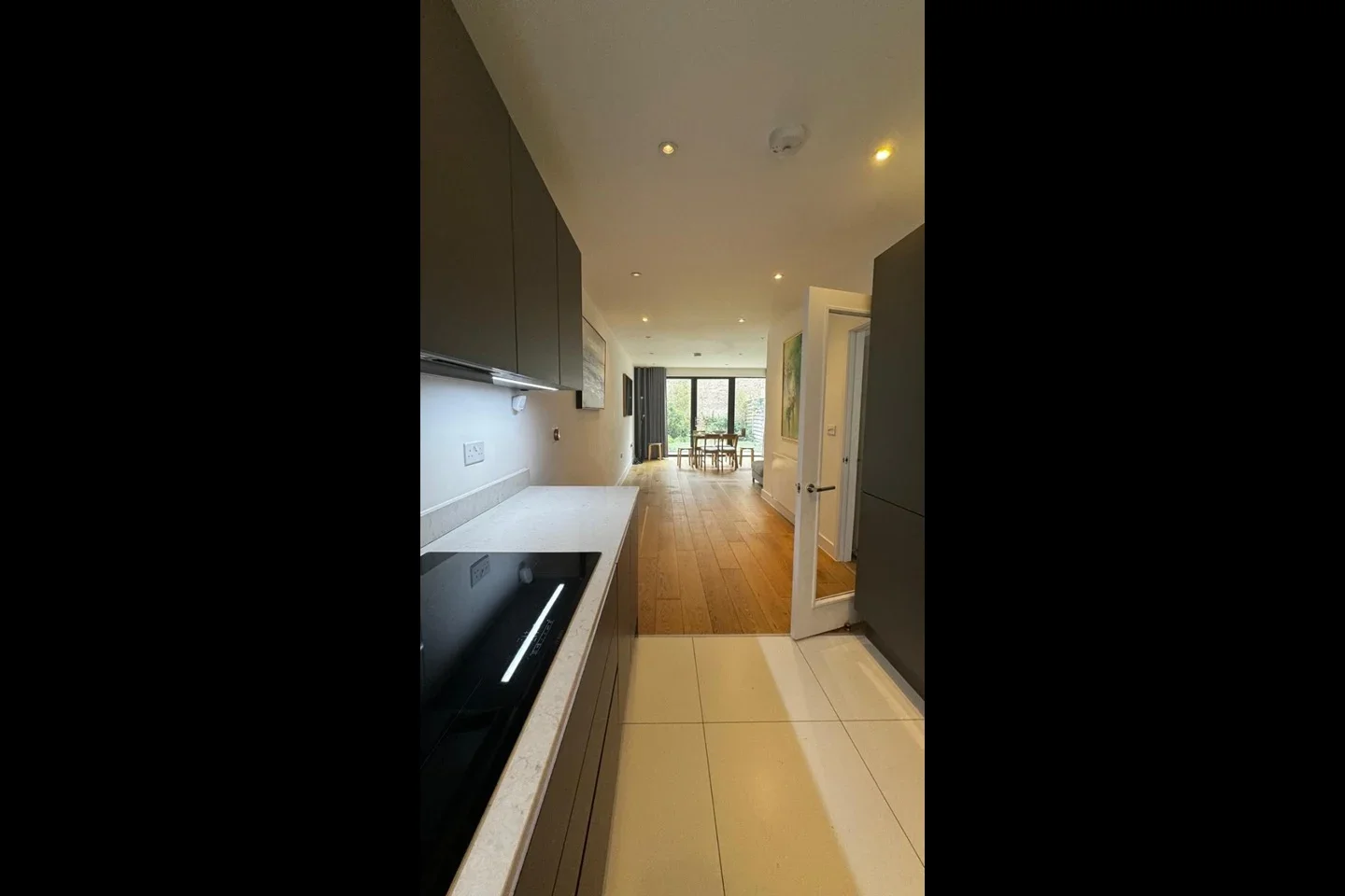 Room Rennie Street in Greater London
