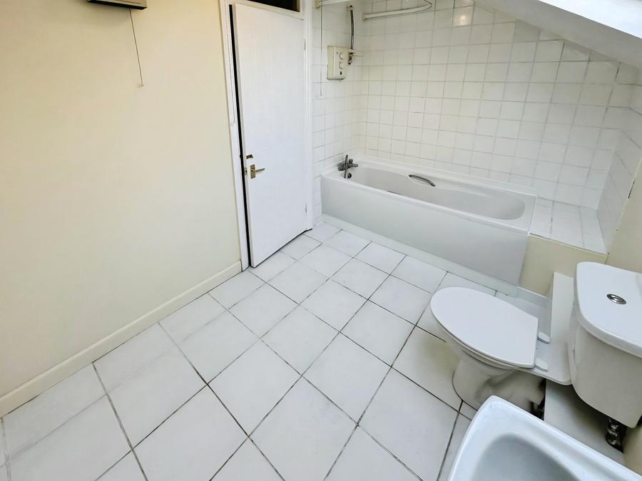 Flat Sheen Close in Salisbury