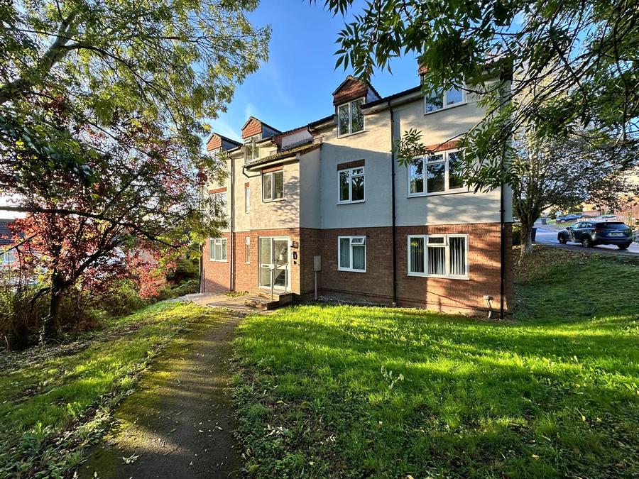 Flat Sheen Close in Salisbury