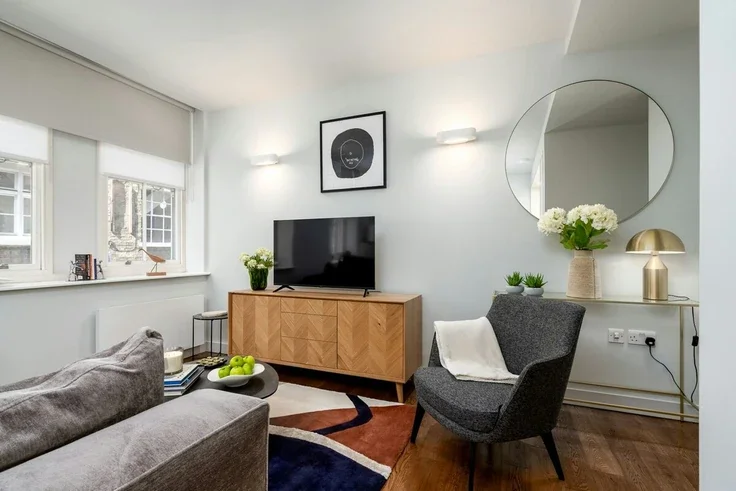 Flat Steward Street in Greater London