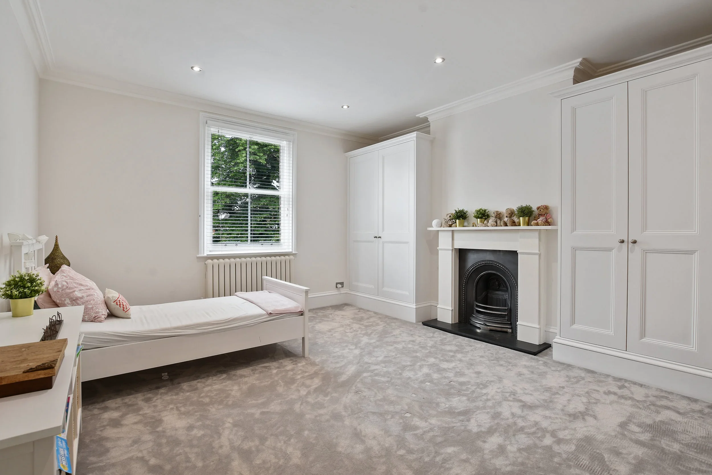 Flat Haverstock Hill in Greater London