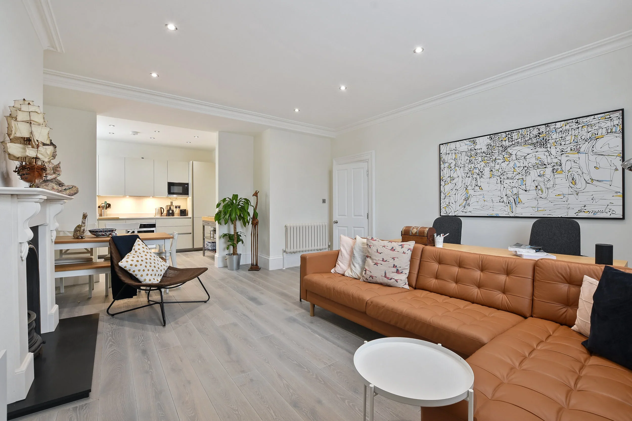 Flat Haverstock Hill in Greater London