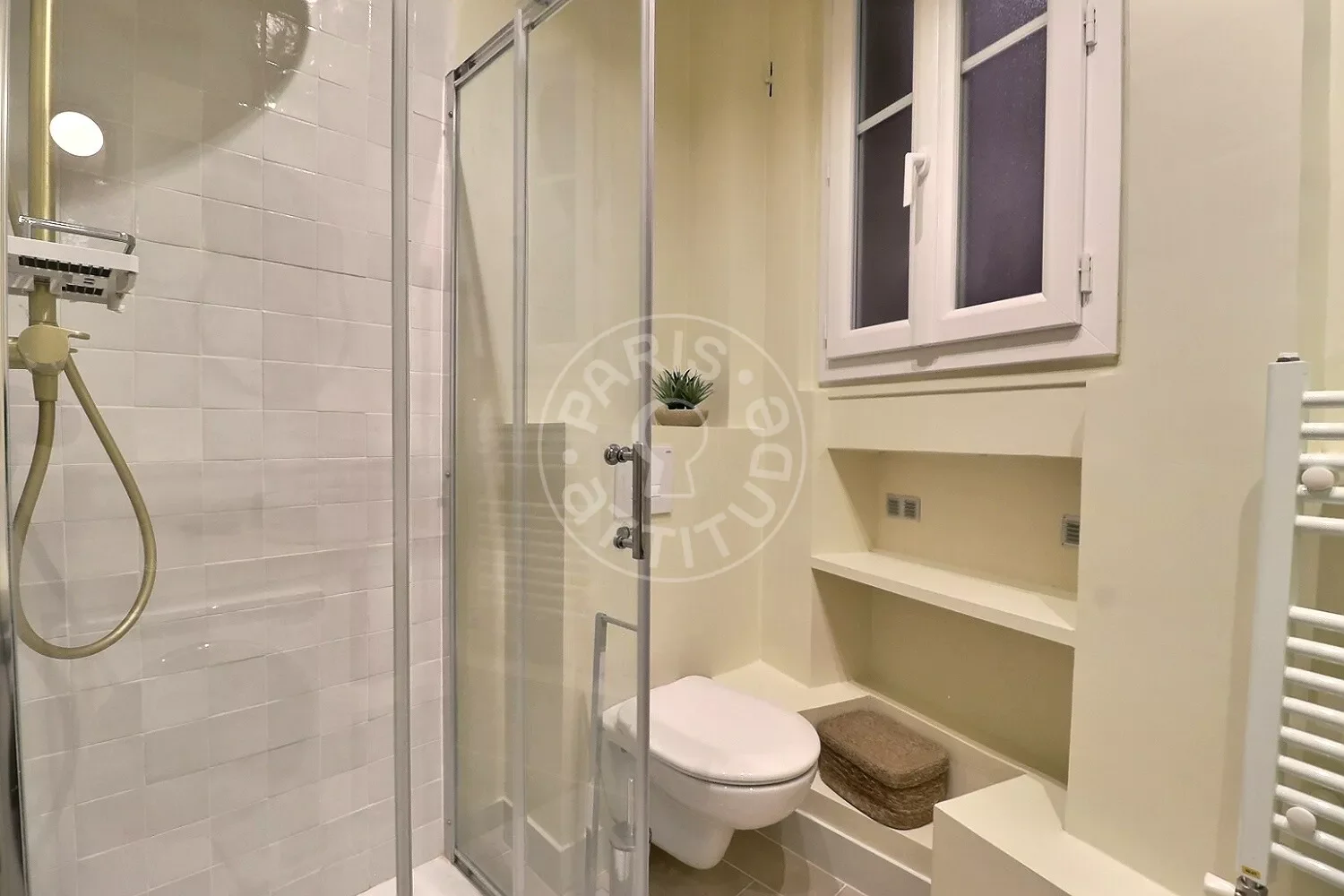 Flat Rue des Entrepreneurs in Paris