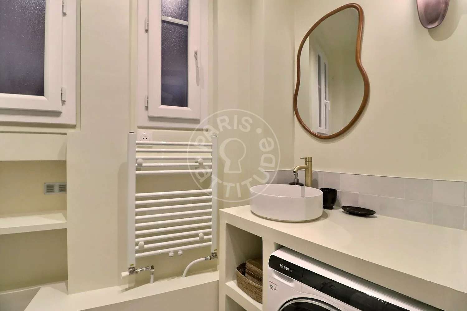 Flat Rue des Entrepreneurs in Paris