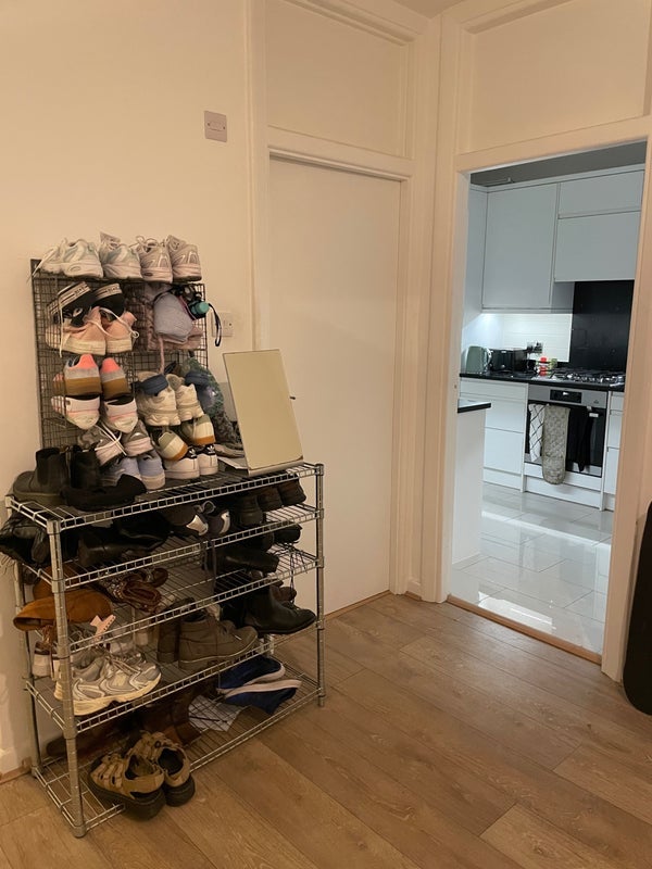 Room Streatham High Road in Greater London