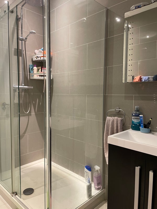 Room Streatham High Road in Greater London