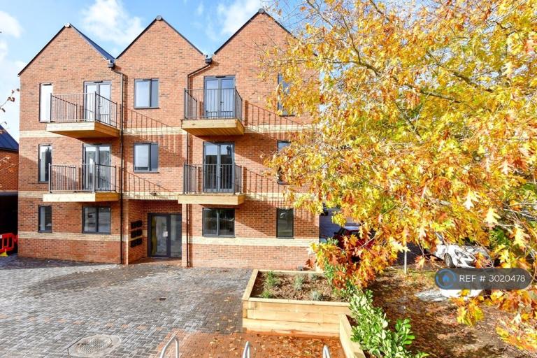 Flat Maidstone Road in Tunbridge Wells