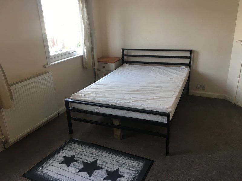 Room Rectory Lane in Chelmsford