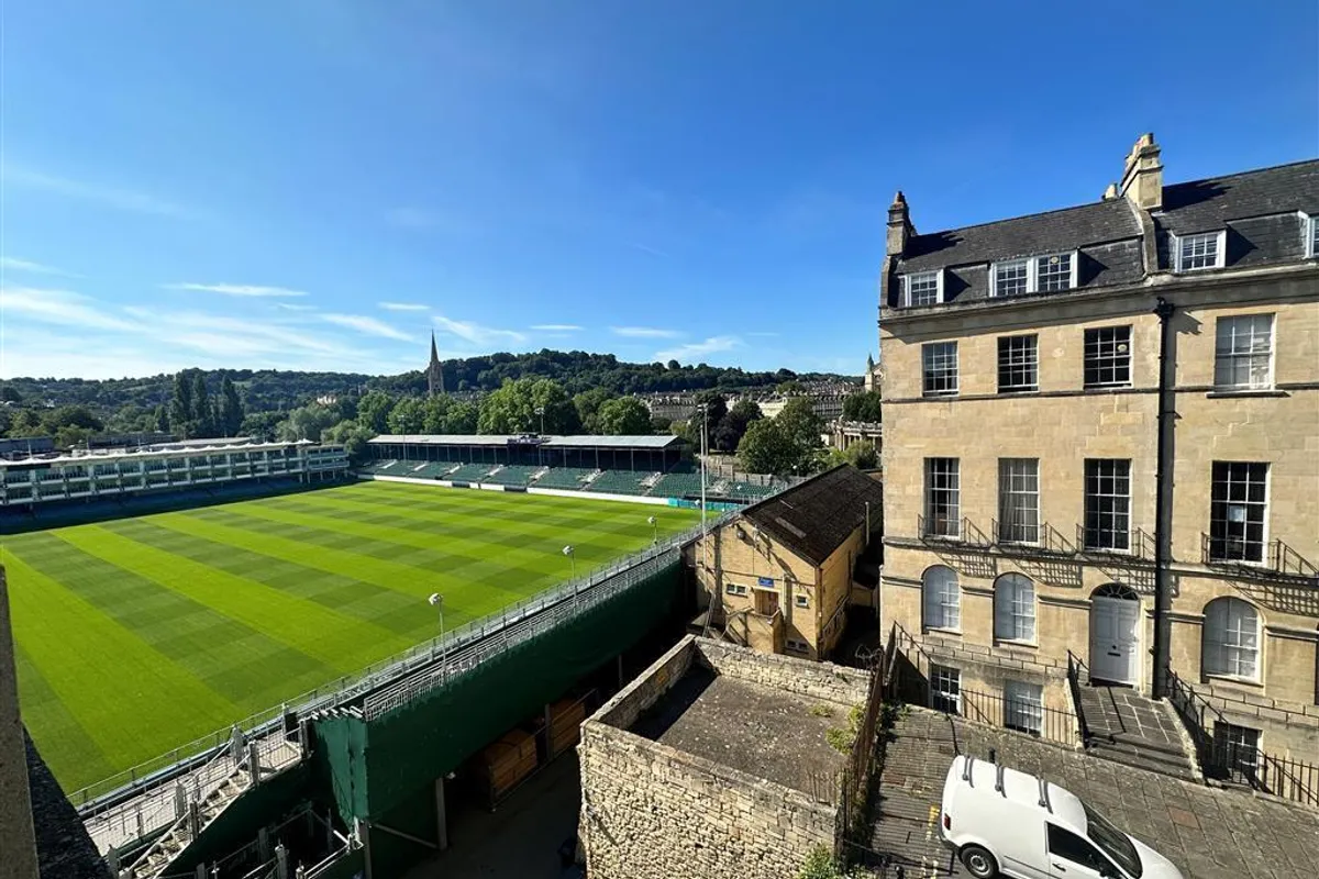 Flat Johnstone Street in Bath
