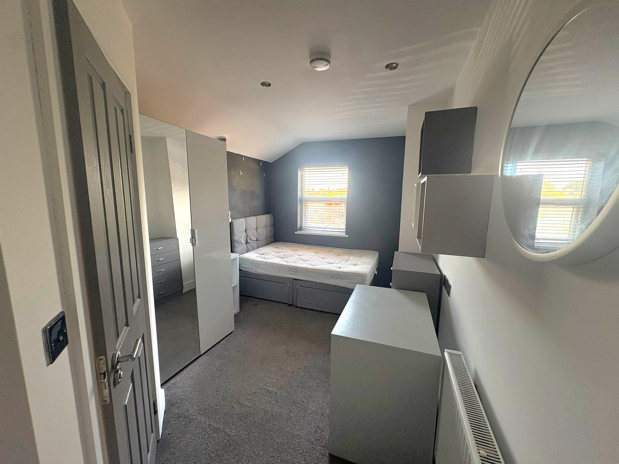 Room Dogsthorpe Road in Peterborough