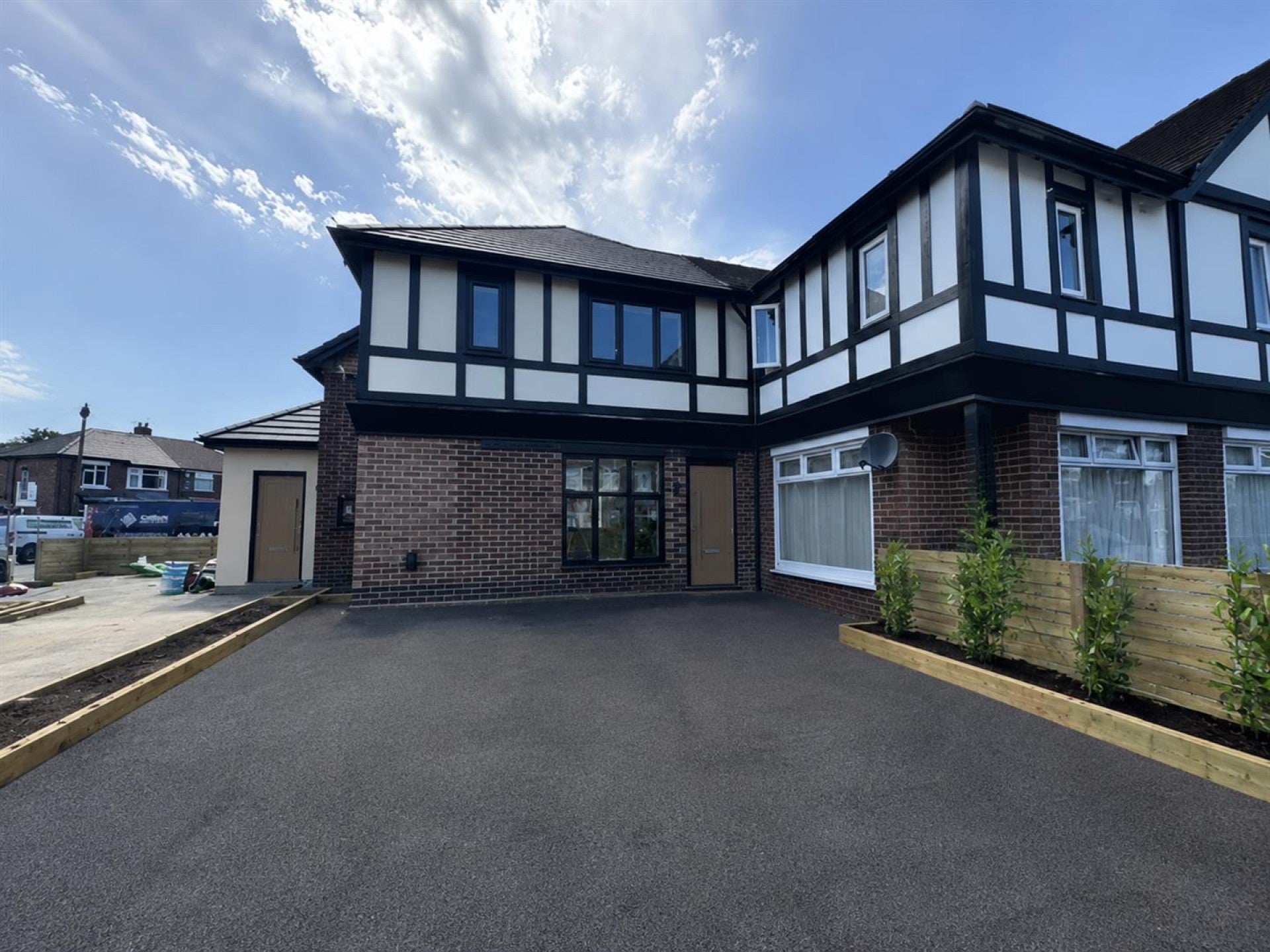 Flat Gladville Drive in Cheadle