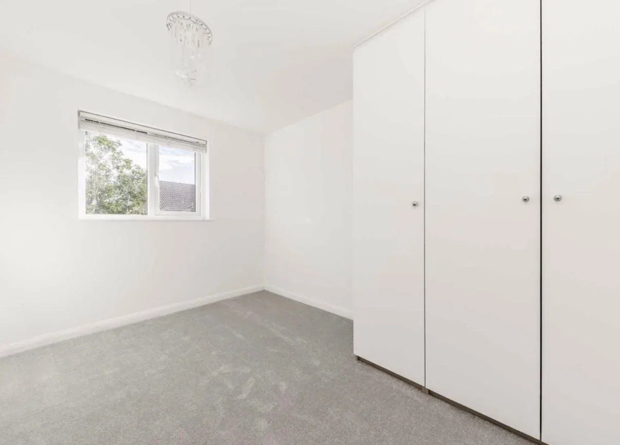 Flat Abbott Close in Greater London