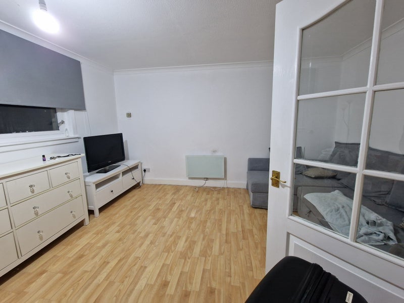 Room Main Street in Cambuslang