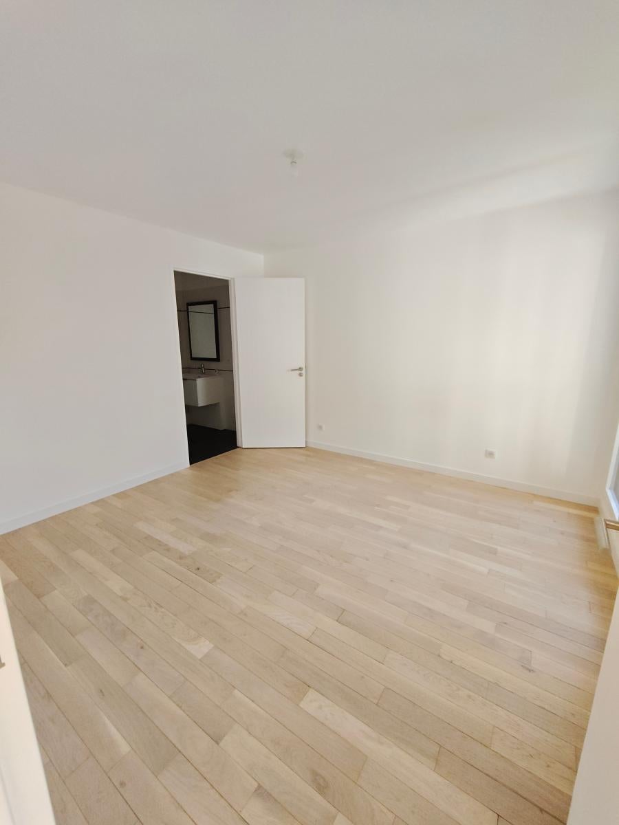 Flat Villa des Fleurs in Courbevoie