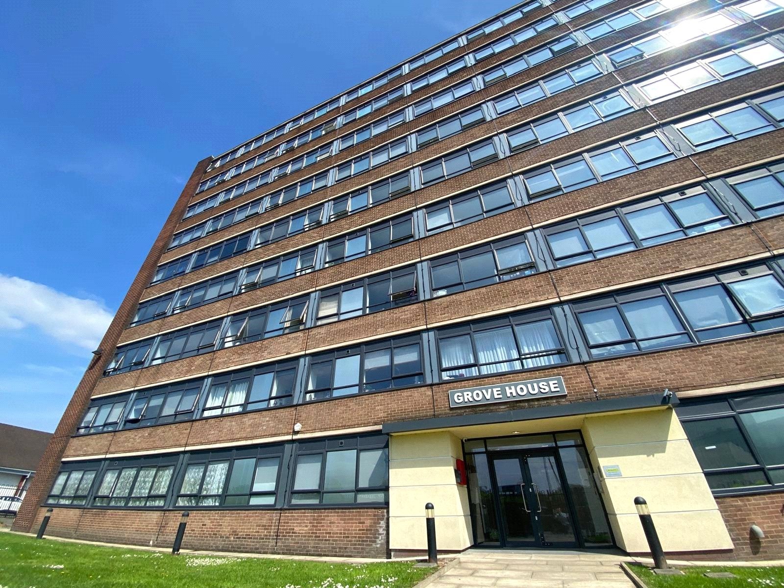 Flat Skerton Road in Manchester