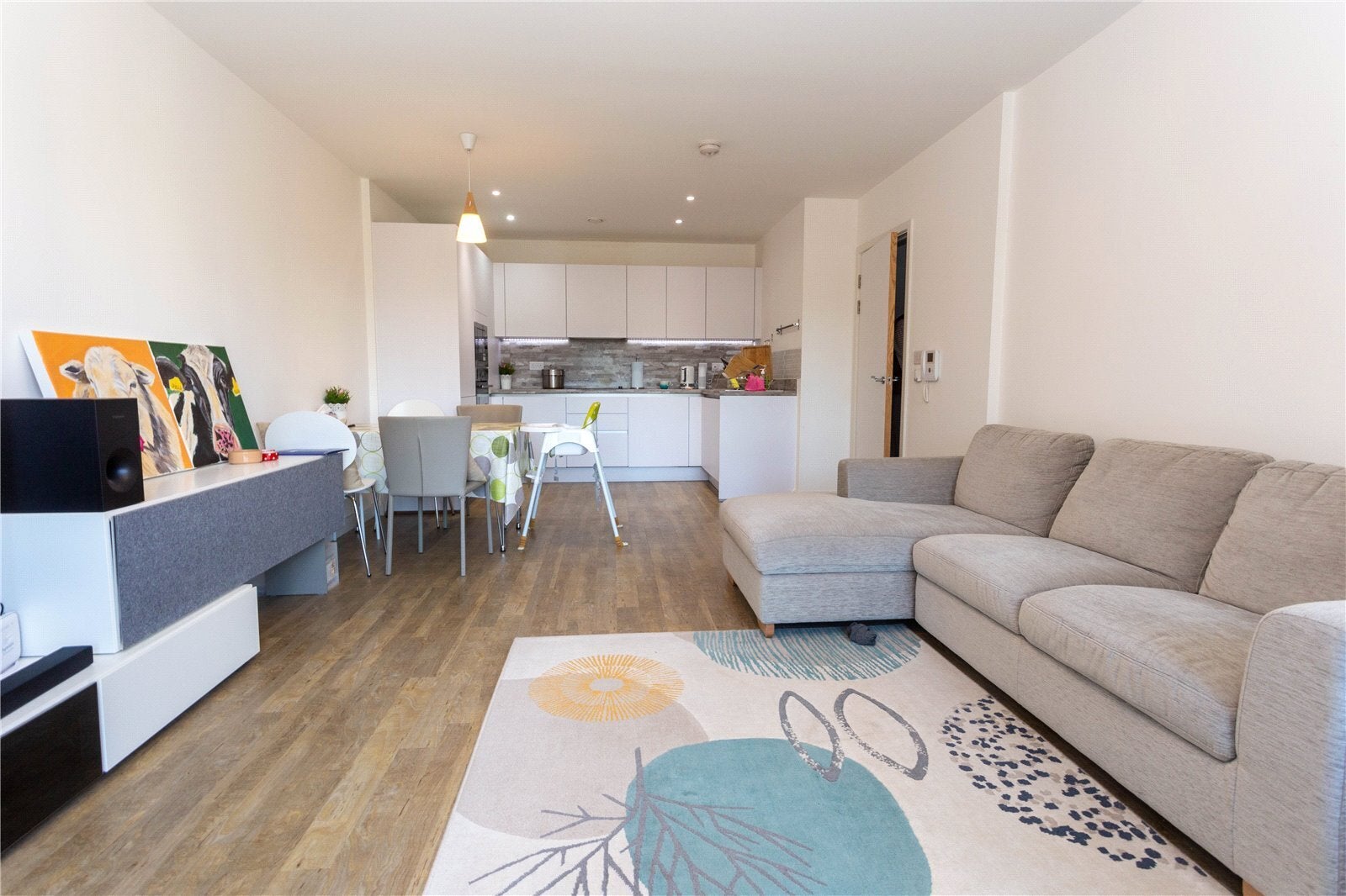 Flat Naomi Street in Greater London