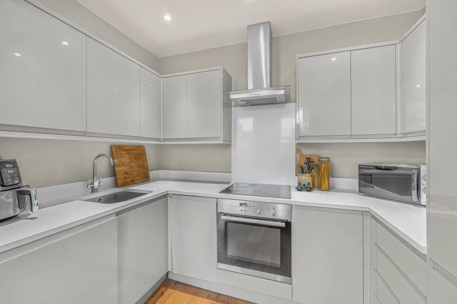 Flat Stroud Green Road in Greater London