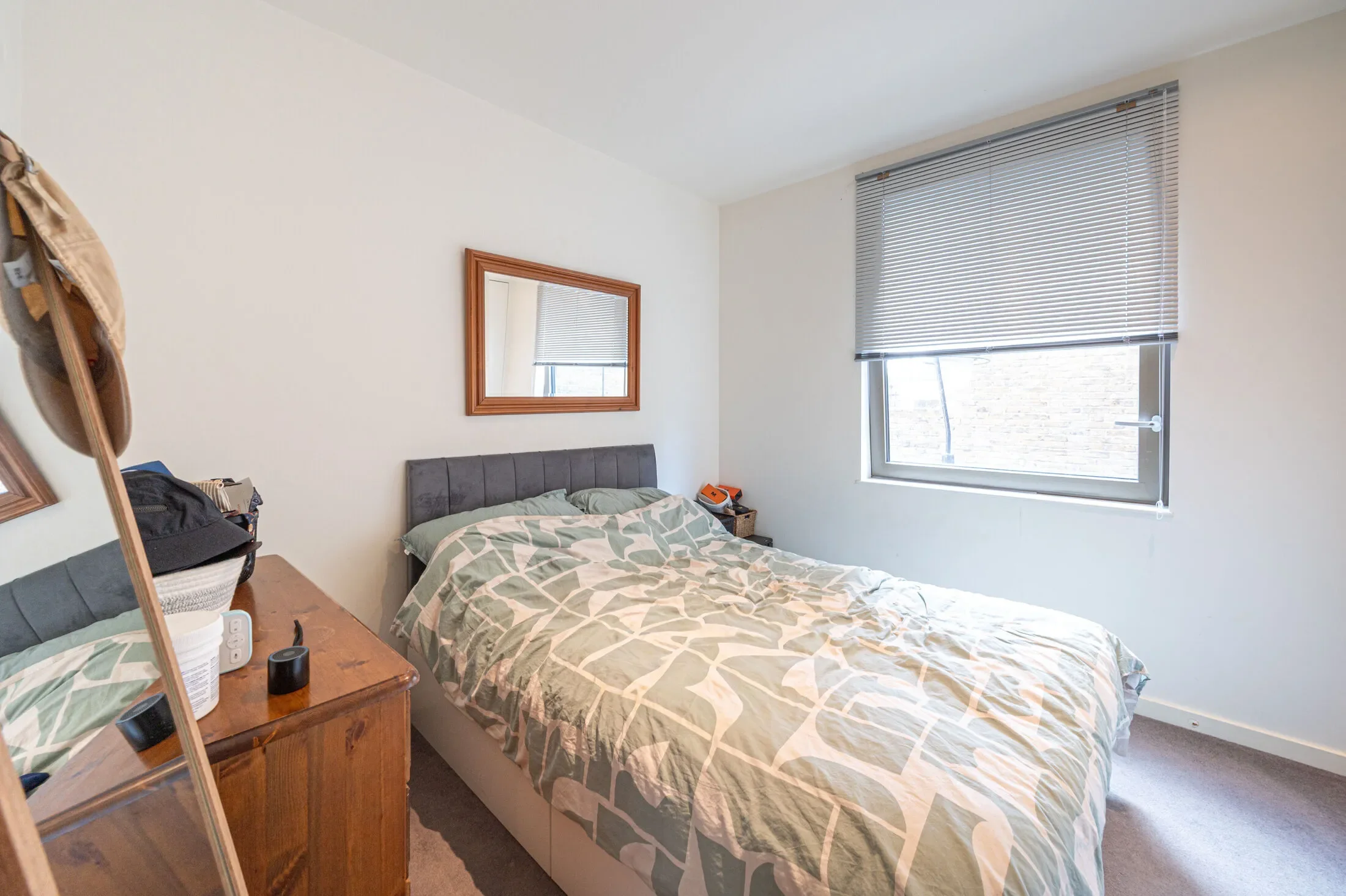 Flat Camberwell Passage in Greater London