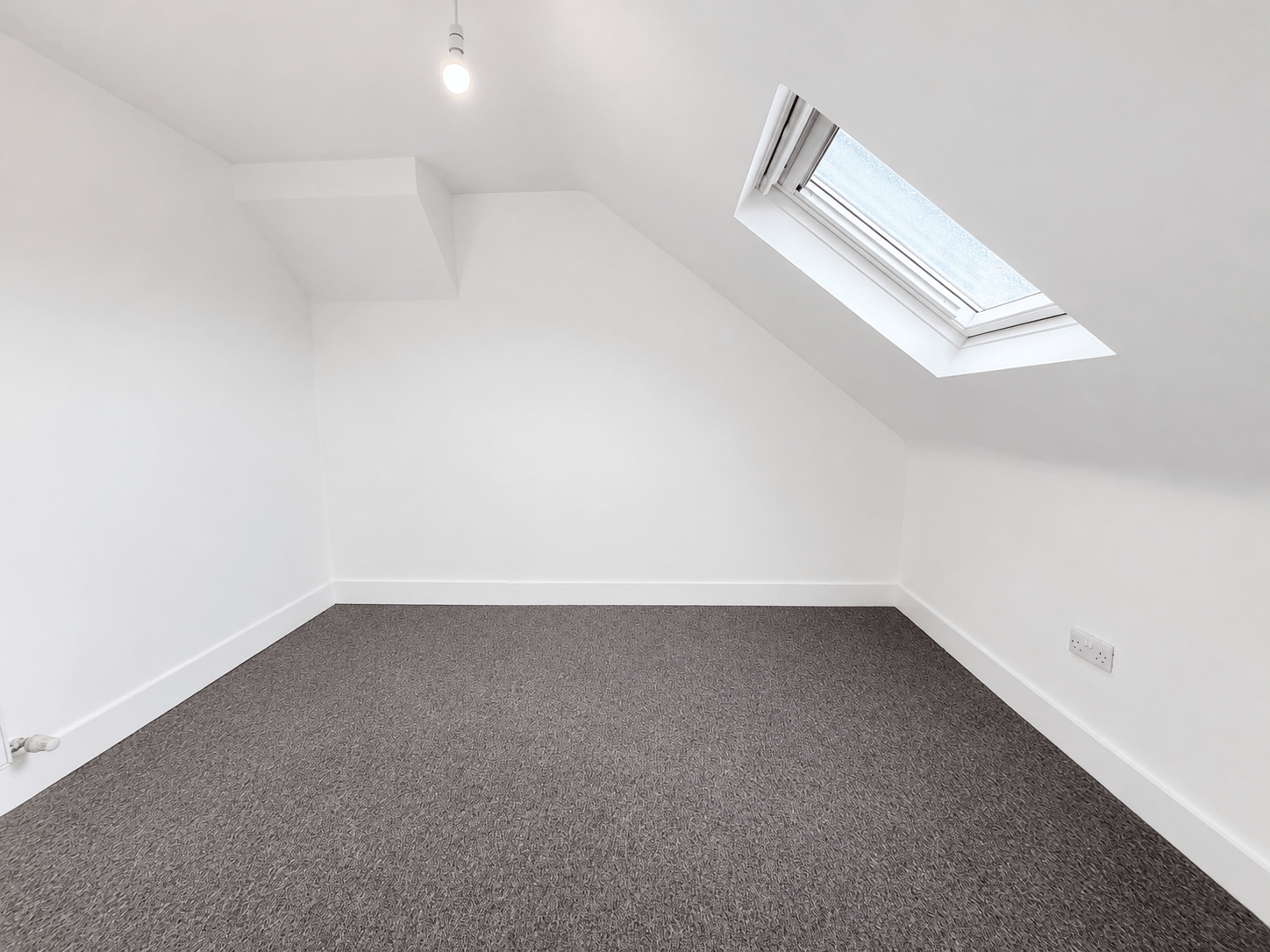 Flat Neasden Lane North in Greater London