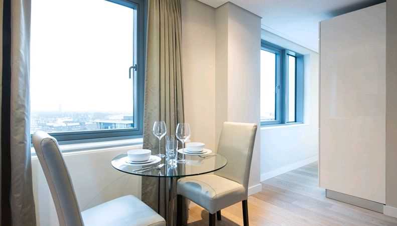 Flat Merchant Square in City of Westminster