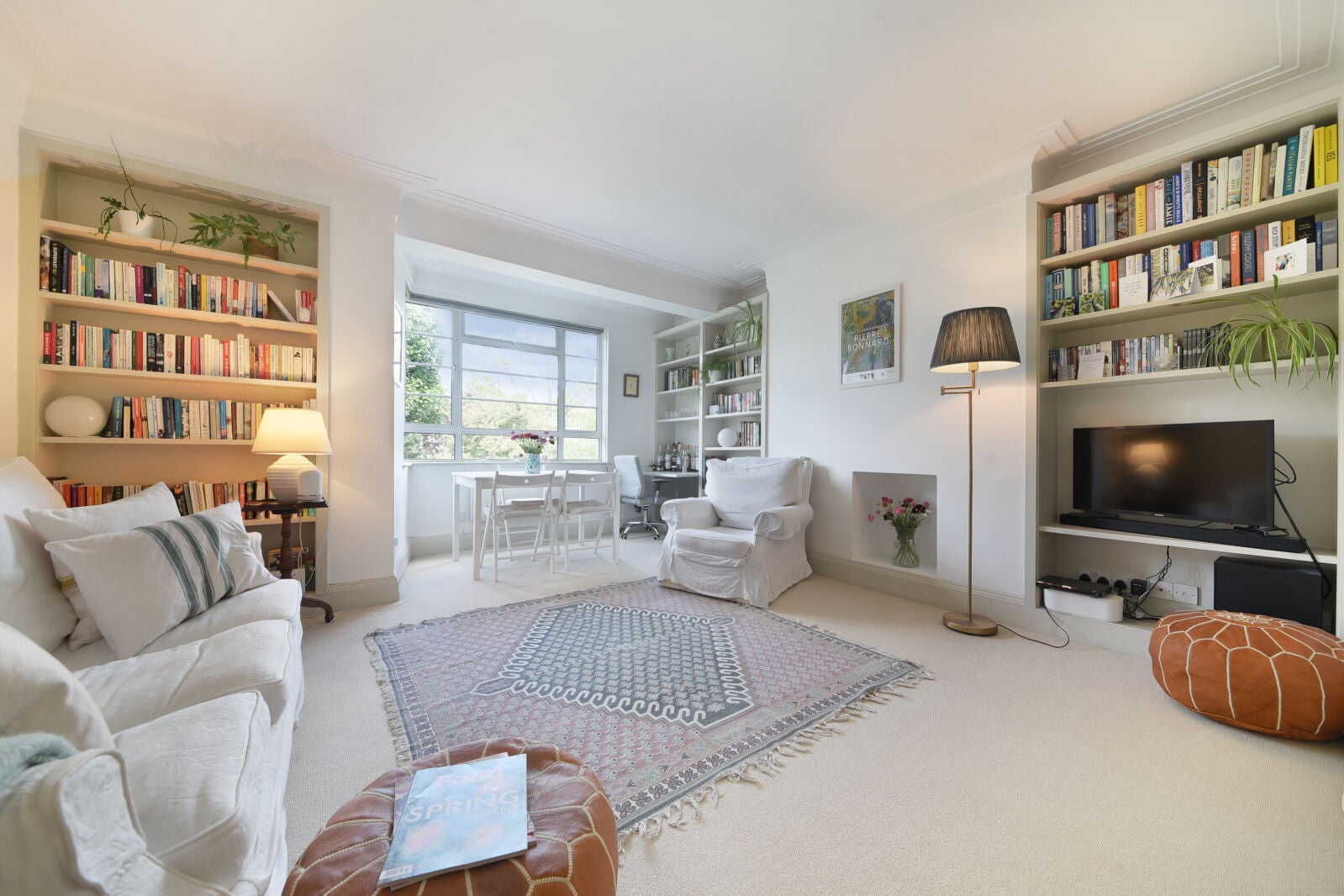 Flat Wimbledon Hill Road in Greater London