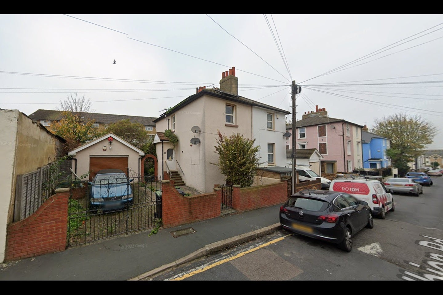 Flat Albion Road in Gravesham