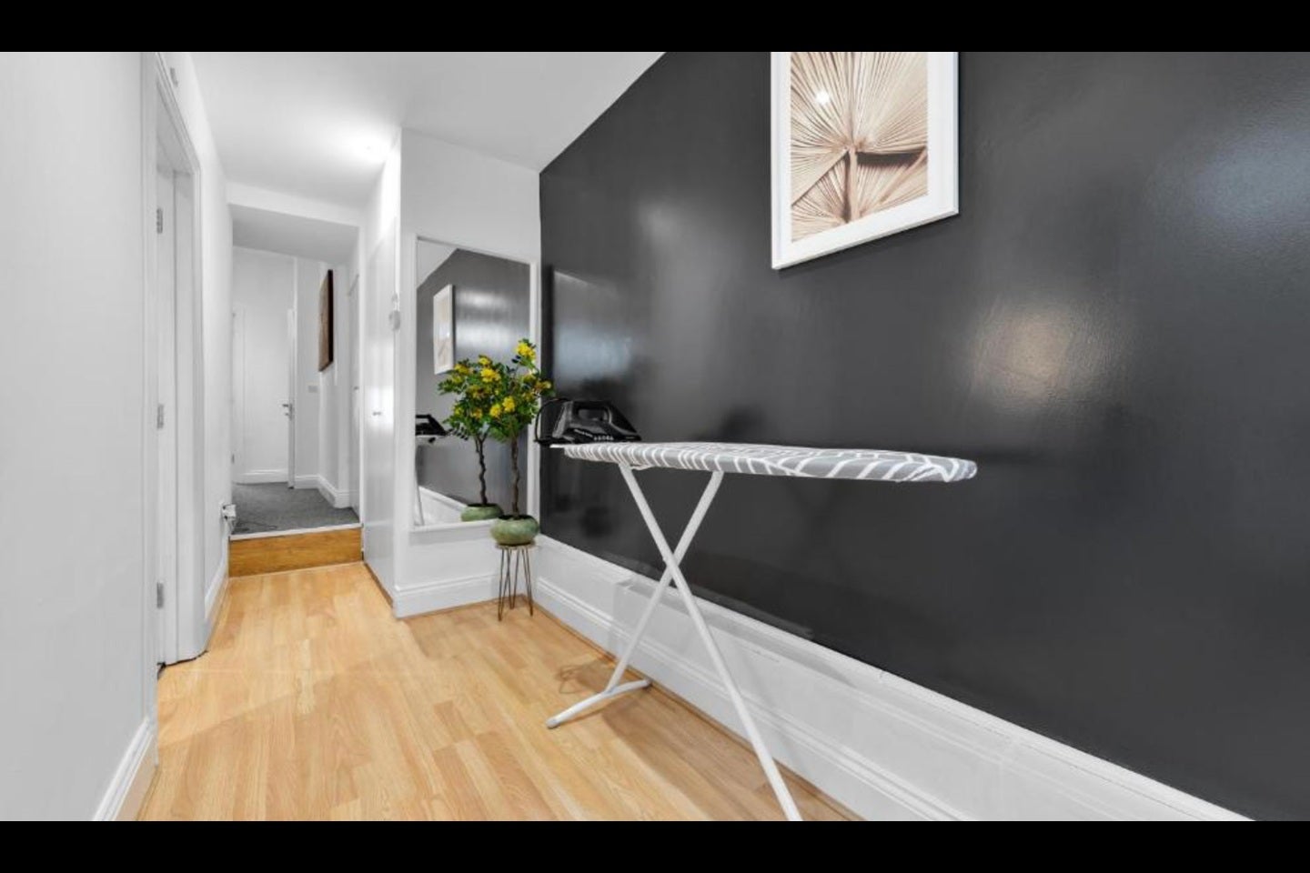 Flat Furley Road in Greater London